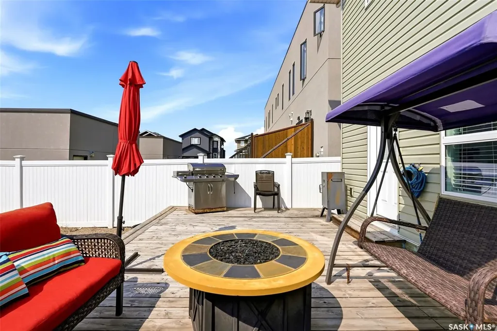 5740 Glide Crescent Regina SK S4W 0P1