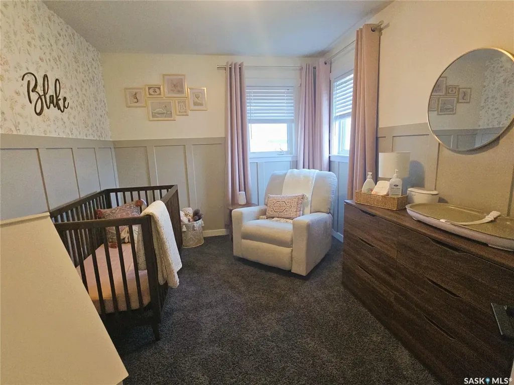 652 Ells Crescent Saskatoon SK S7L 6H9