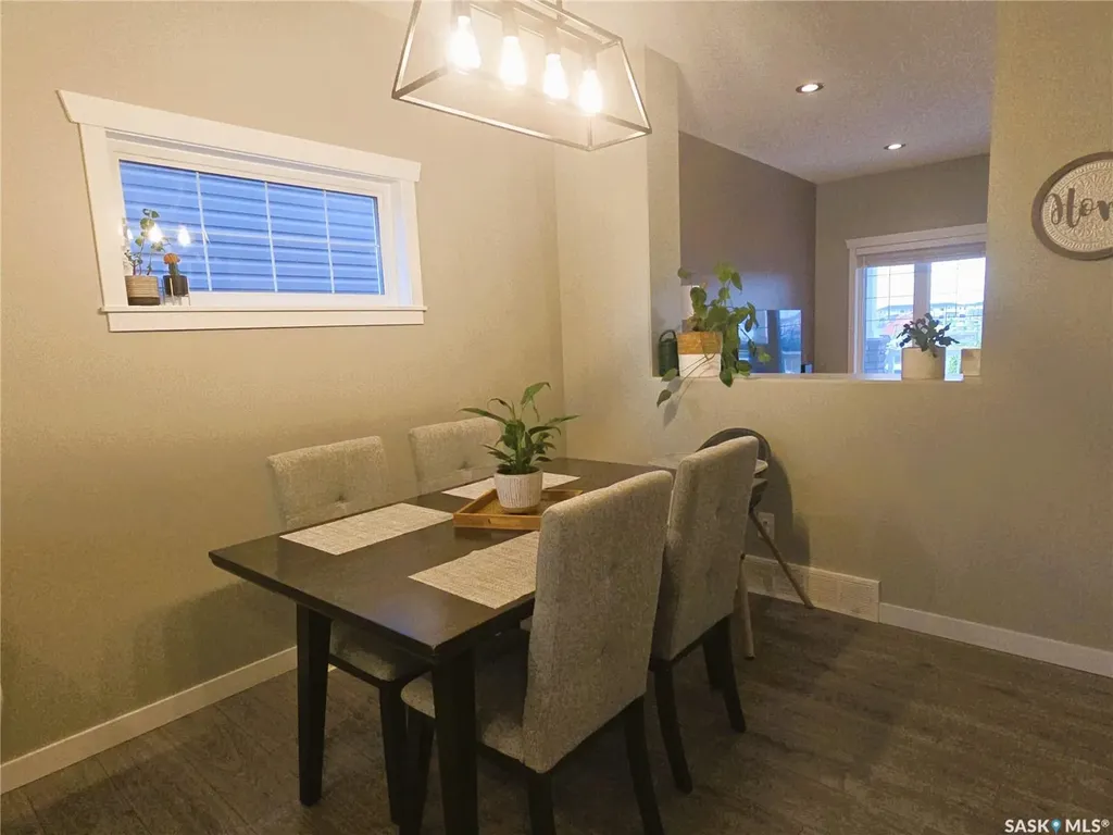 652 Ells Crescent Saskatoon SK S7L 6H9