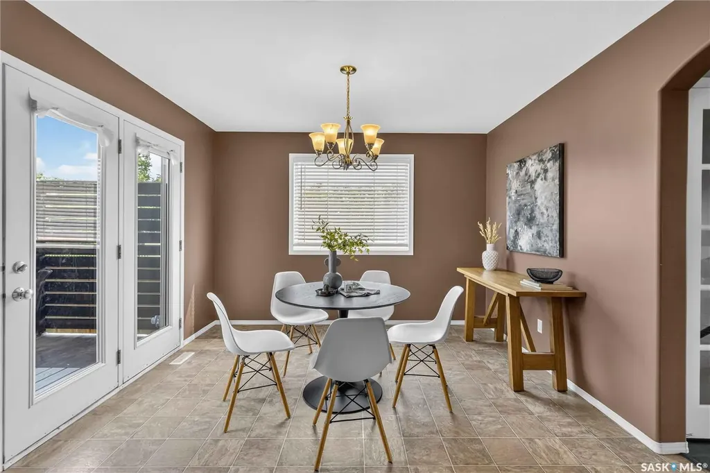 326 Denham Court Saskatoon SK S7R 1E5