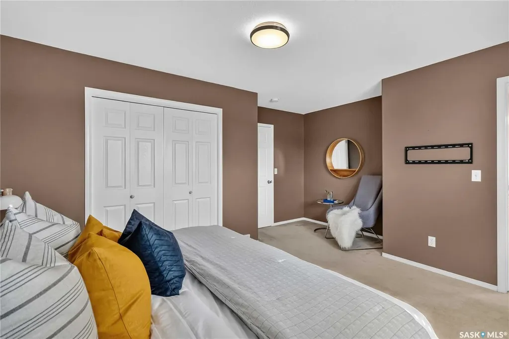 326 Denham Court Saskatoon SK S7R 1E5