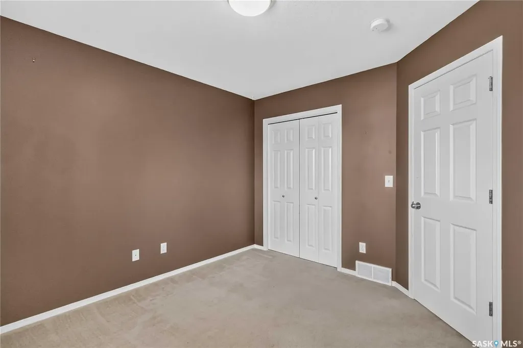 326 Denham Court Saskatoon SK S7R 1E5