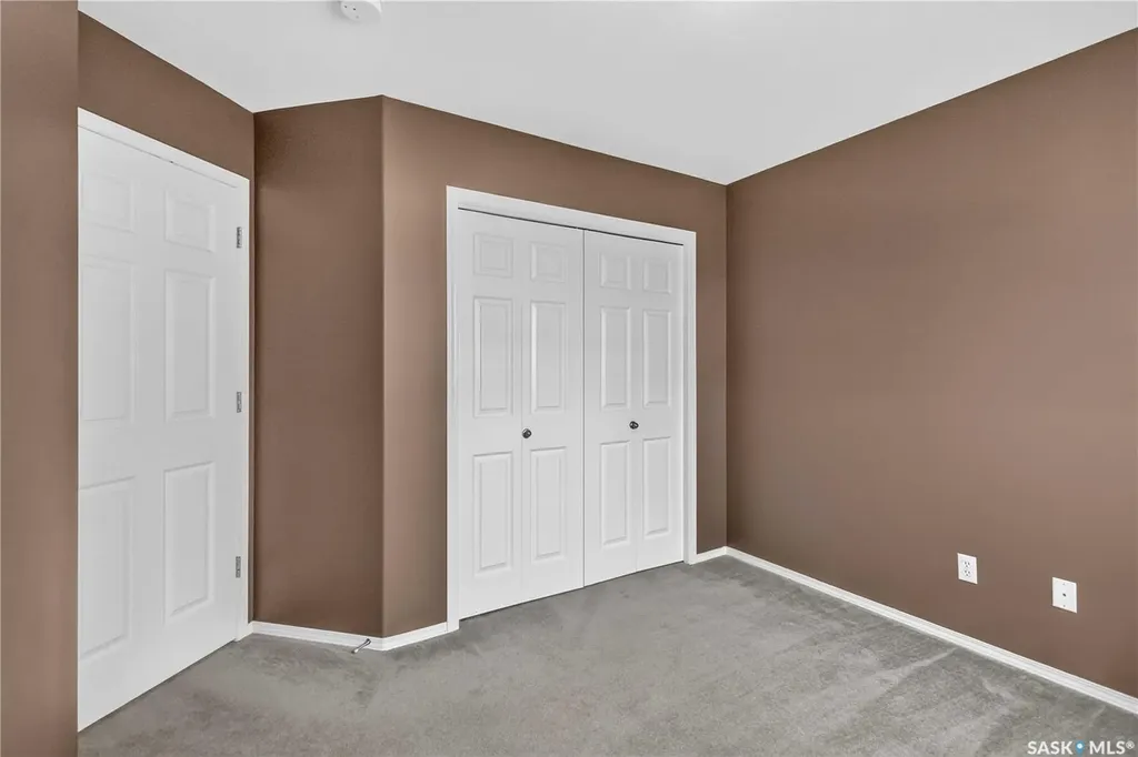 326 Denham Court Saskatoon SK S7R 1E5