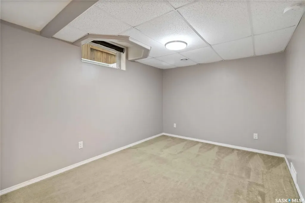 326 Denham Court Saskatoon SK S7R 1E5