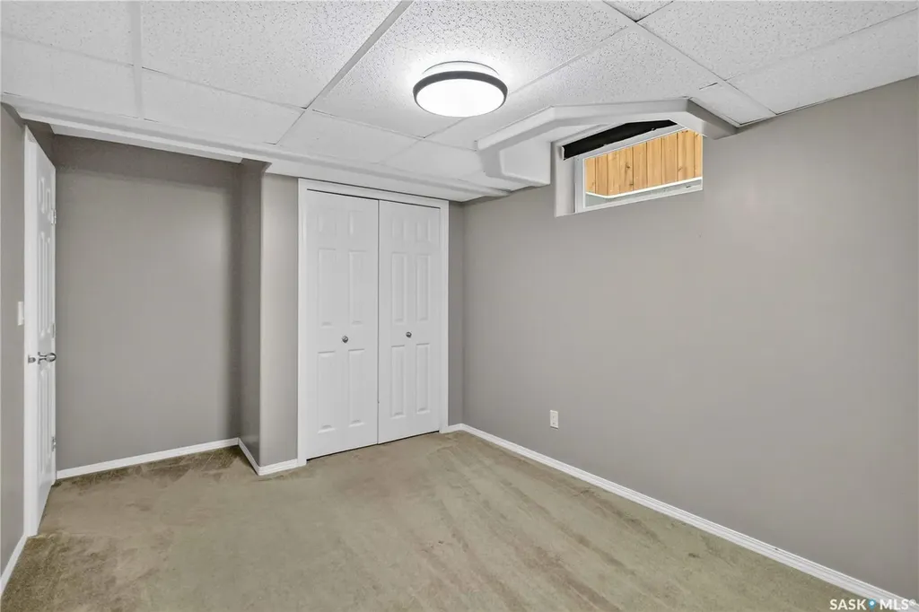 326 Denham Court Saskatoon SK S7R 1E5