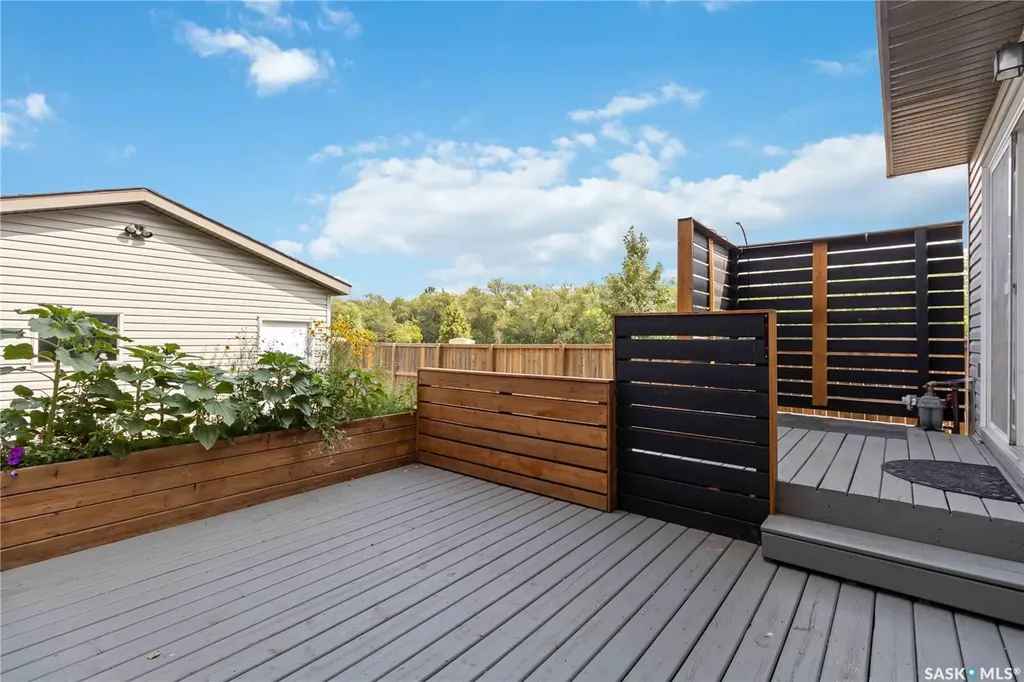 326 Denham Court Saskatoon SK S7R 1E5