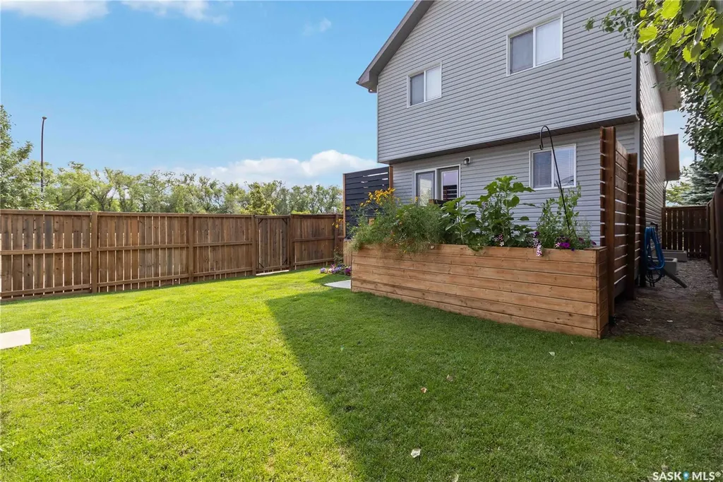 326 Denham Court Saskatoon SK S7R 1E5