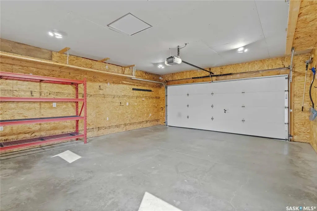 326 Denham Court Saskatoon SK S7R 1E5