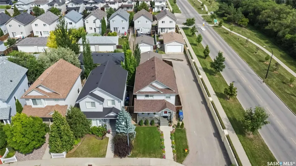 326 Denham Court Saskatoon SK S7R 1E5