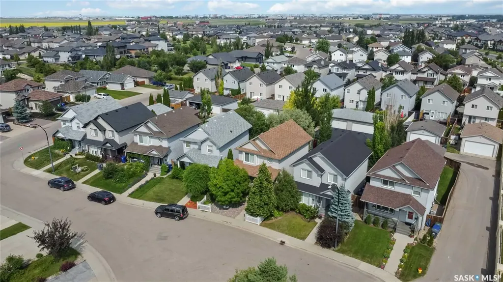 326 Denham Court Saskatoon SK S7R 1E5