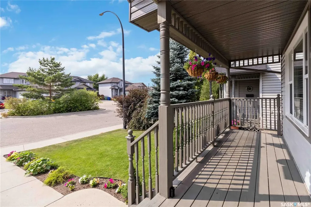 326 Denham Court Saskatoon SK S7R 1E5
