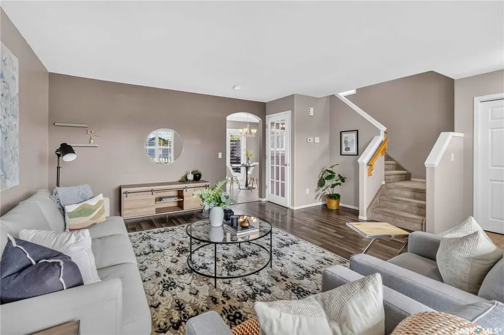 326 Denham Court Saskatoon SK S7R 1E5