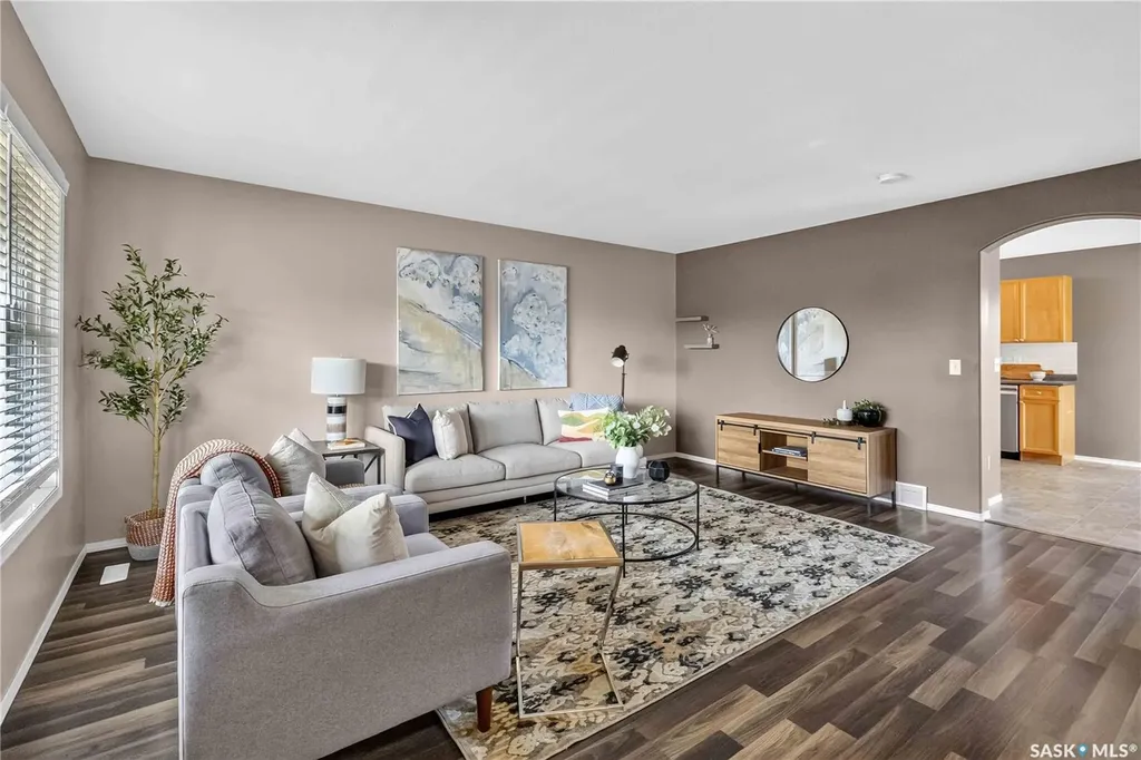 326 Denham Court Saskatoon SK S7R 1E5