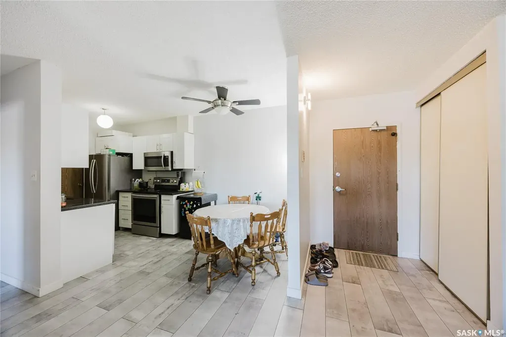 802A Kingsmere Boulevard Saskatoon SK S7J 4B7