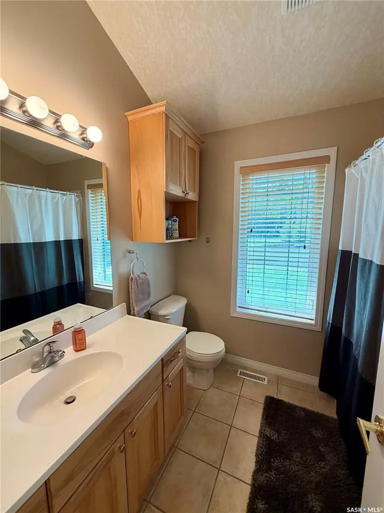 60 Estates Drive Elk Ridge SK S0J 0N0