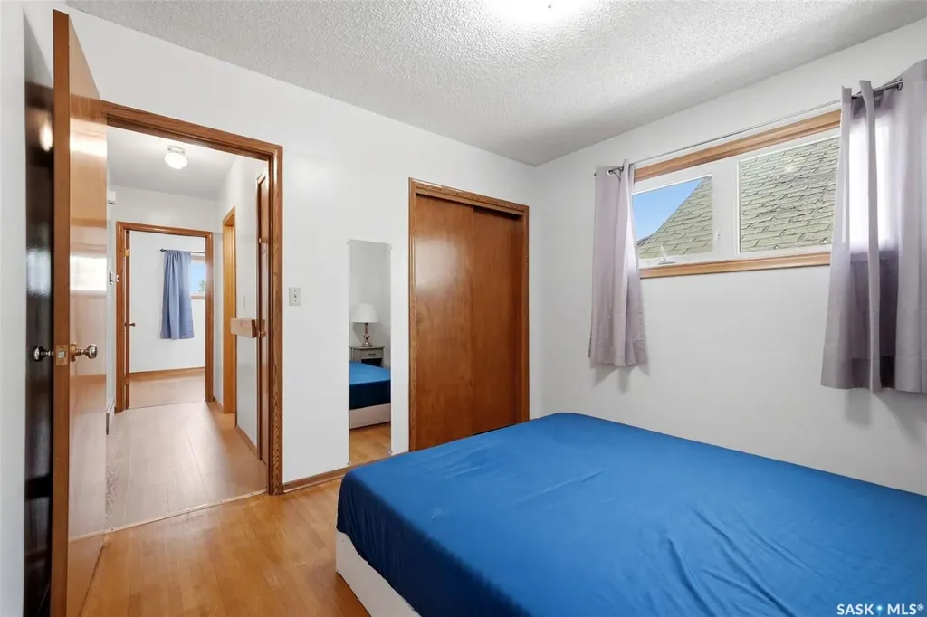 2204 Mackay Street Regina SK S4N 2S8