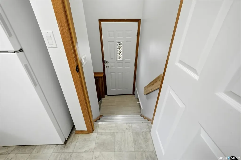 2204 Mackay Street Regina SK S4N 2S8