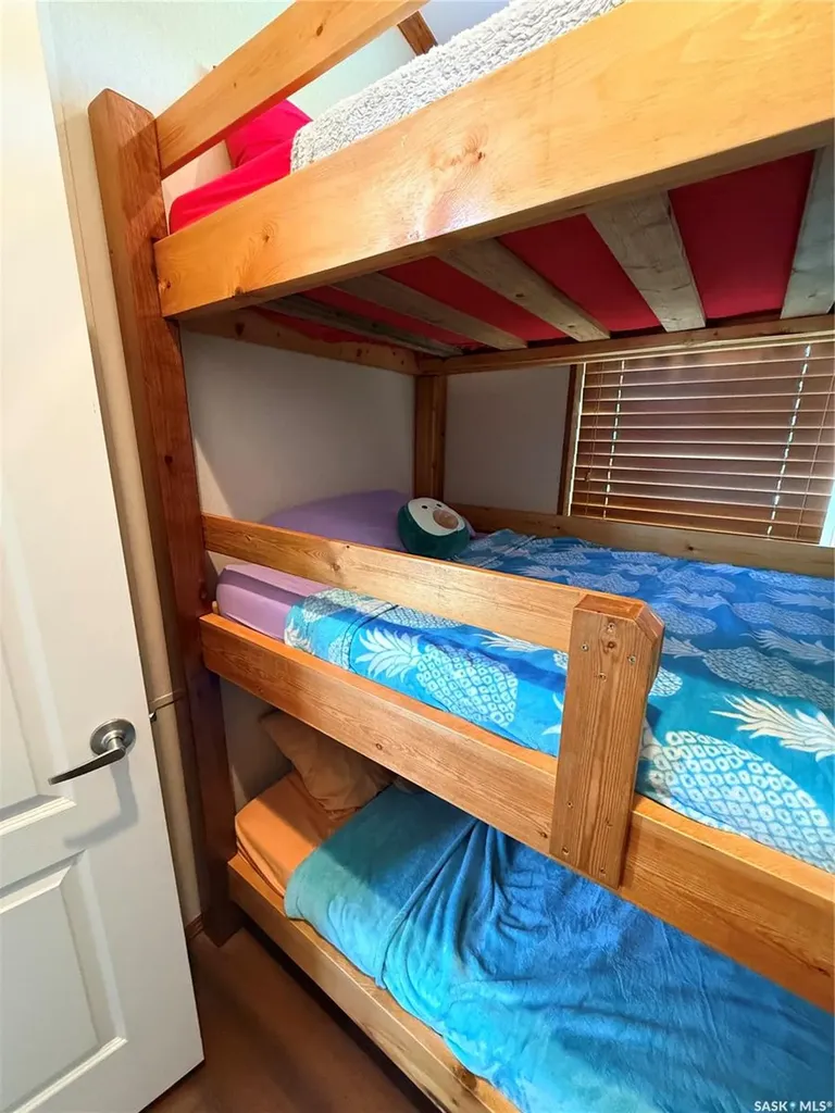140 King Street Elbow SK S0L 1J0