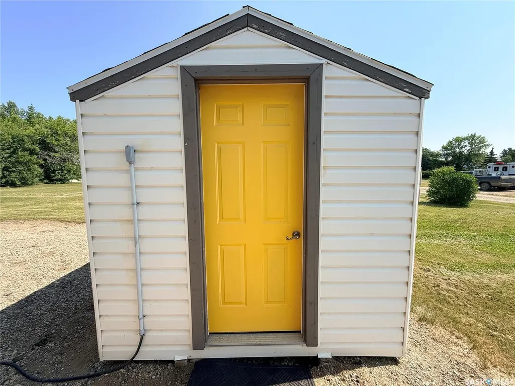 140 King Street Elbow SK S0L 1J0