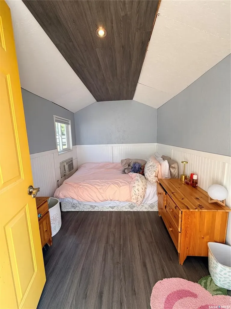 140 King Street Elbow SK S0L 1J0