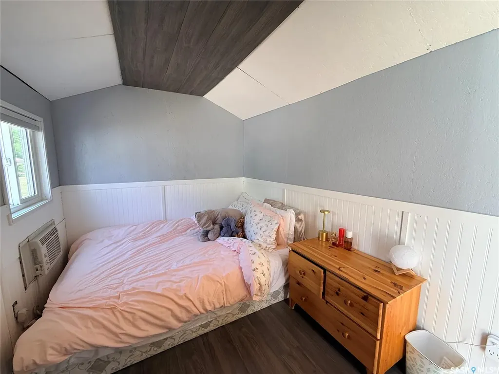 140 King Street Elbow SK S0L 1J0