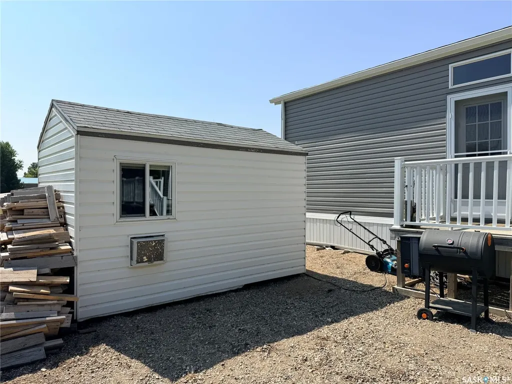 140 King Street Elbow SK S0L 1J0