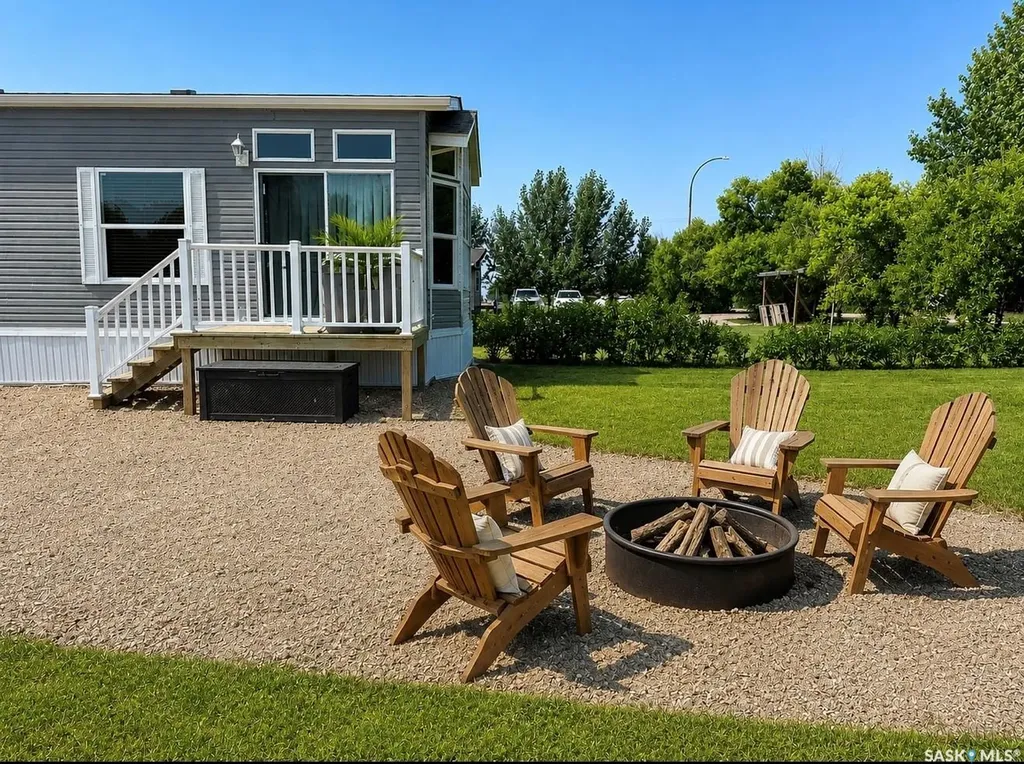 140 King Street Elbow SK S0L 1J0