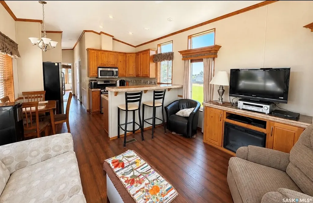 140 King Street Elbow SK S0L 1J0