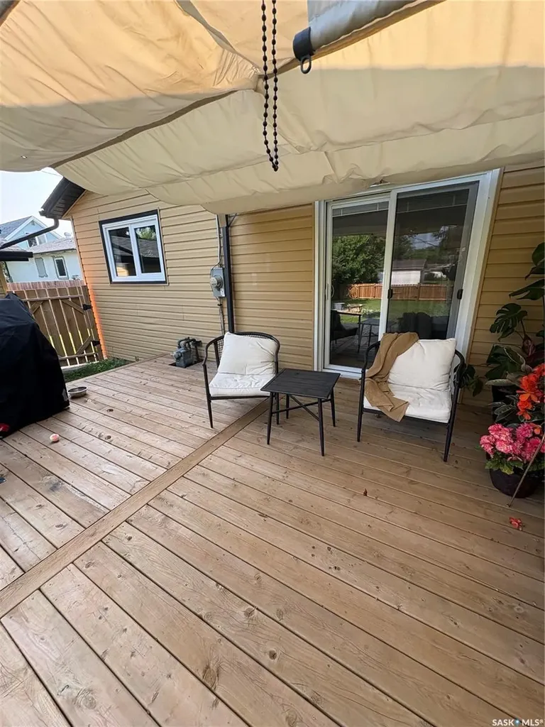 73 Franklin Avenue Yorkton SK S3N 4C6