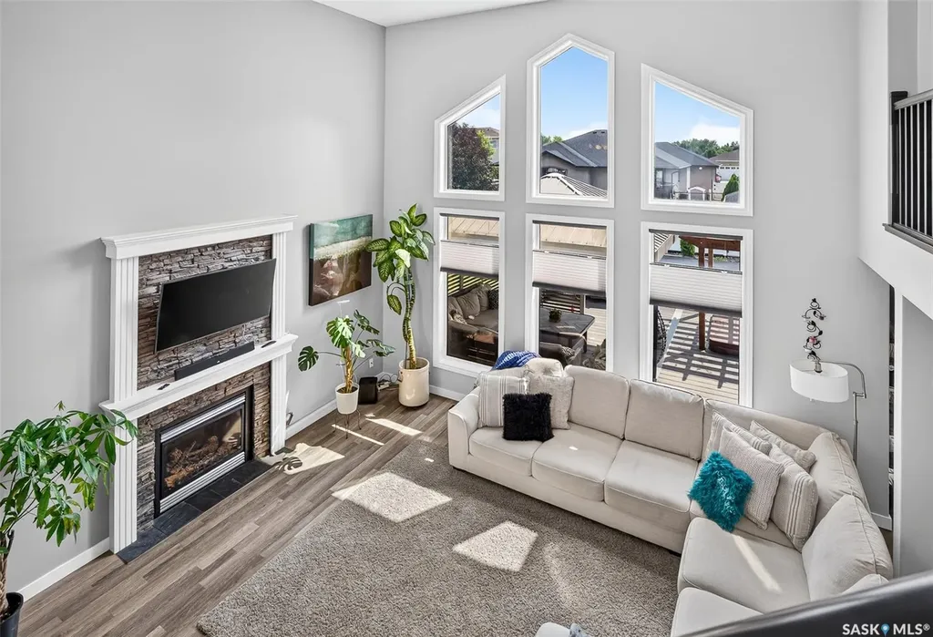 69 Goldenglow Drive Moose Jaw SK S6J 1N7