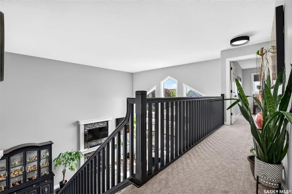 69 Goldenglow Drive Moose Jaw SK S6J 1N7