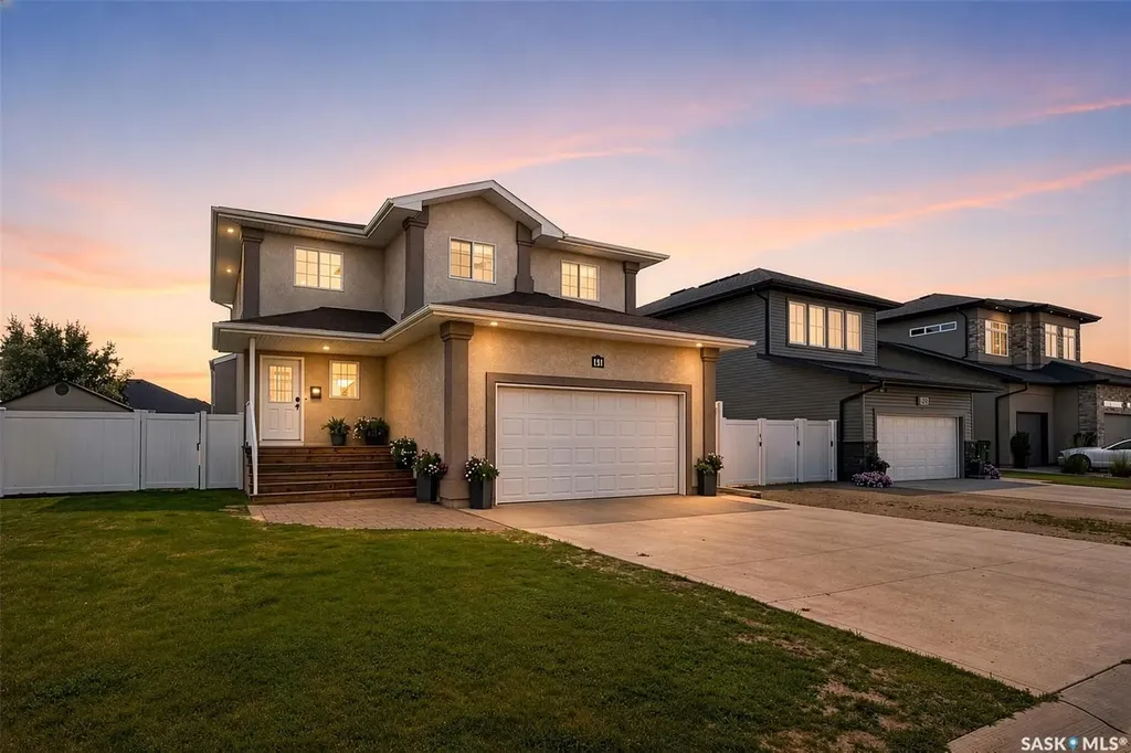 69 Goldenglow Drive Moose Jaw SK S6J 1N7