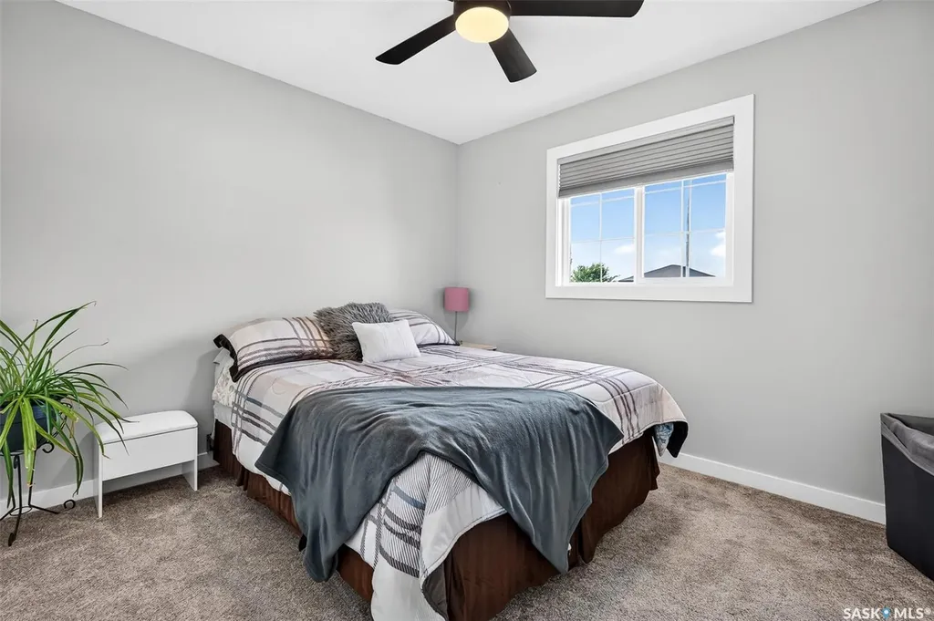 69 Goldenglow Drive Moose Jaw SK S6J 1N7