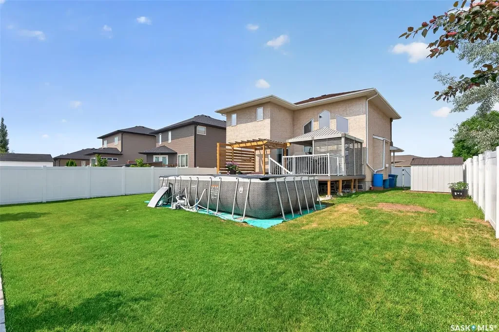 69 Goldenglow Drive Moose Jaw SK S6J 1N7