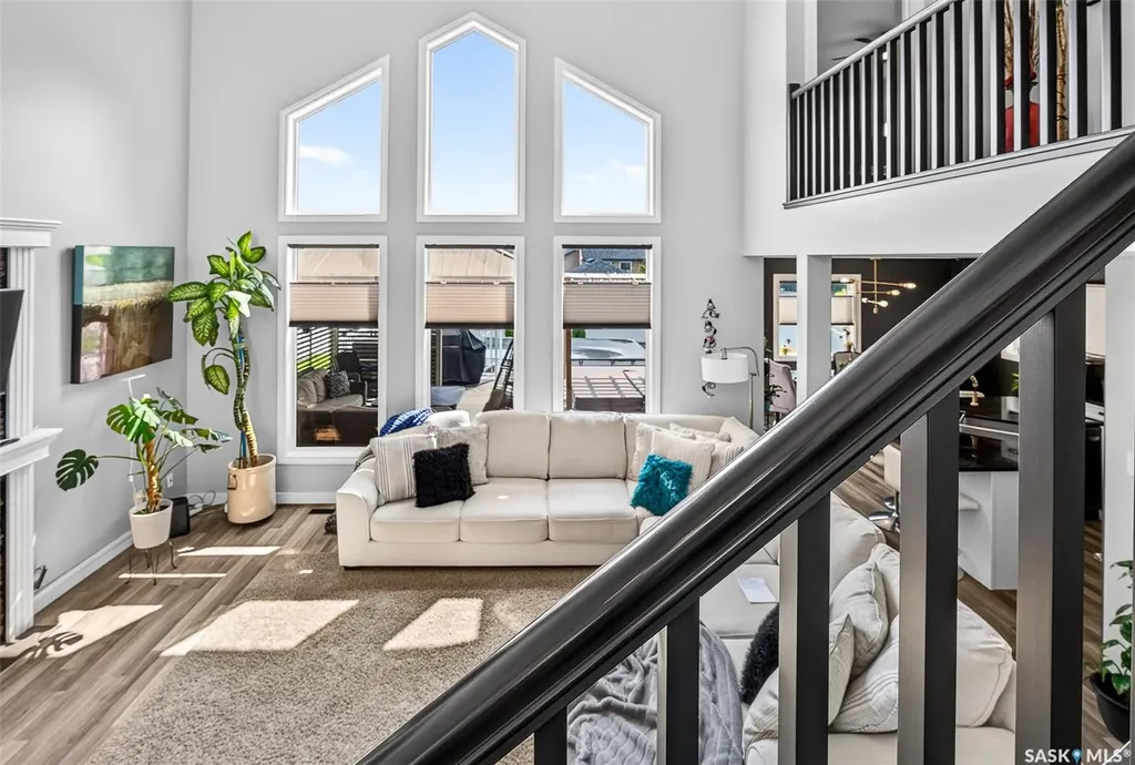 69 Goldenglow Drive Moose Jaw SK S6J 1N7