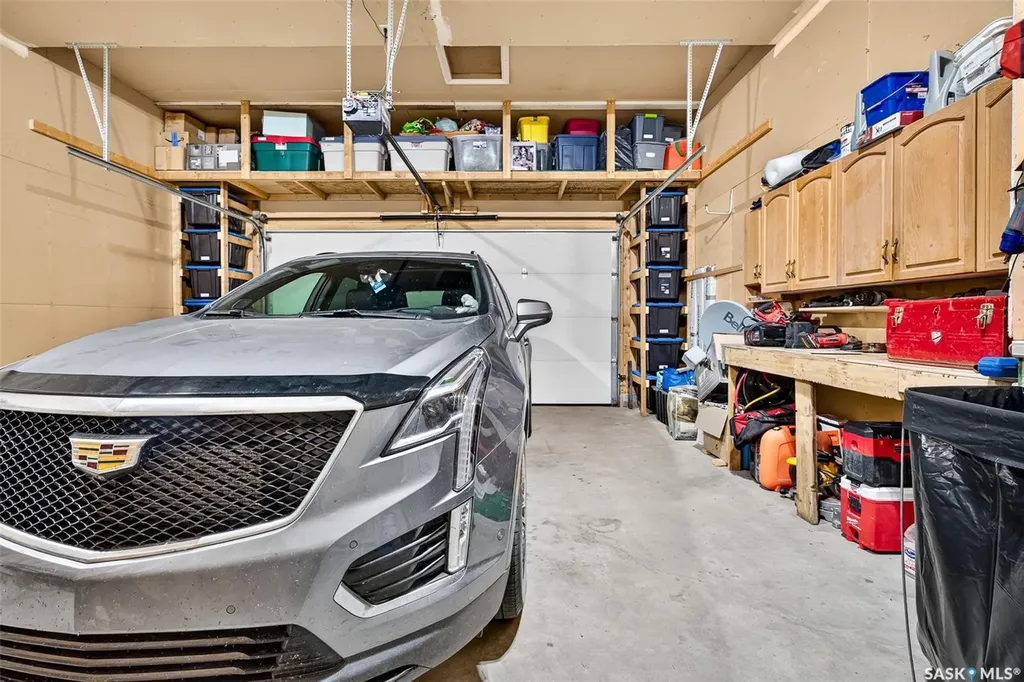 69 Goldenglow Drive Moose Jaw SK S6J 1N7