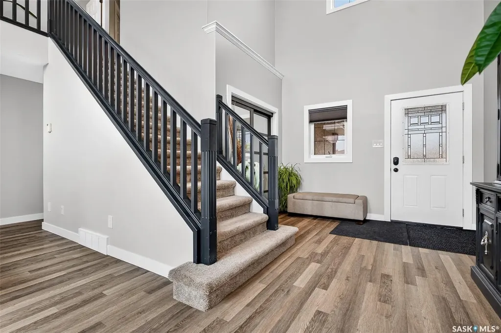 69 Goldenglow Drive Moose Jaw SK S6J 1N7