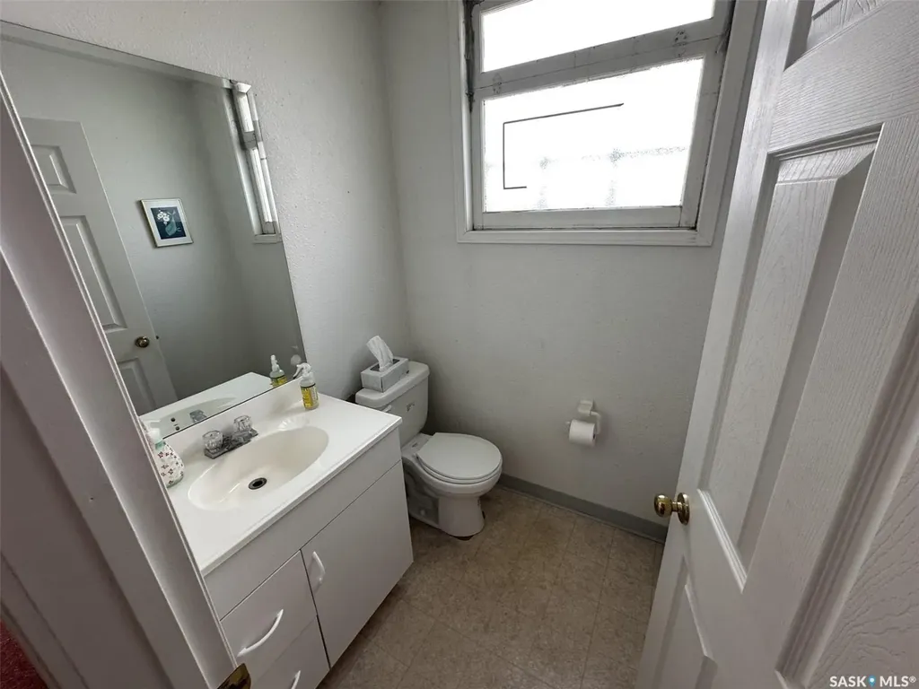 326 High Street W Moose Jaw SK S6H 1S9