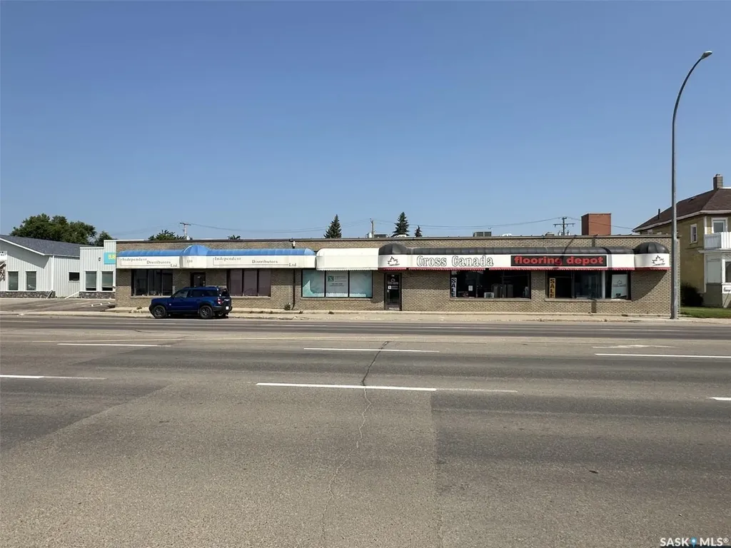 326 High Street W Moose Jaw SK S6H 1S9