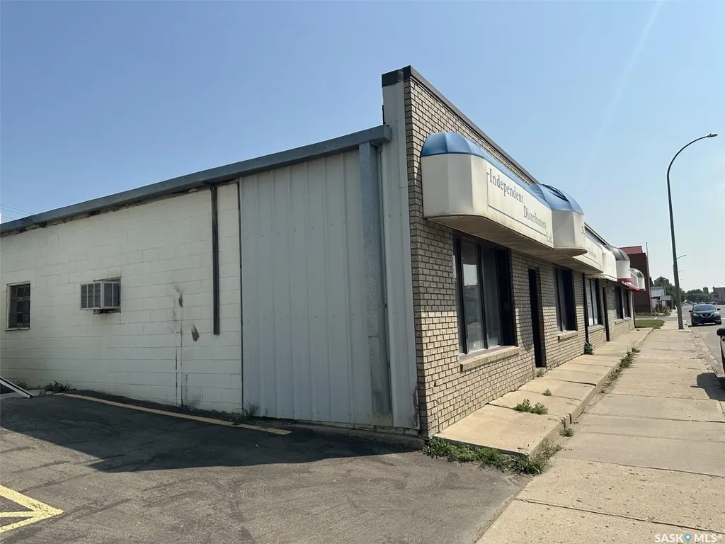 326 High Street W Moose Jaw SK S6H 1S9