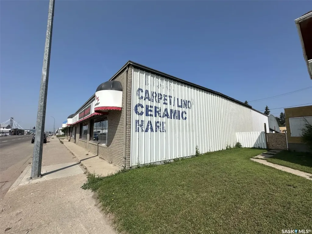 326 High Street W Moose Jaw SK S6H 1S9