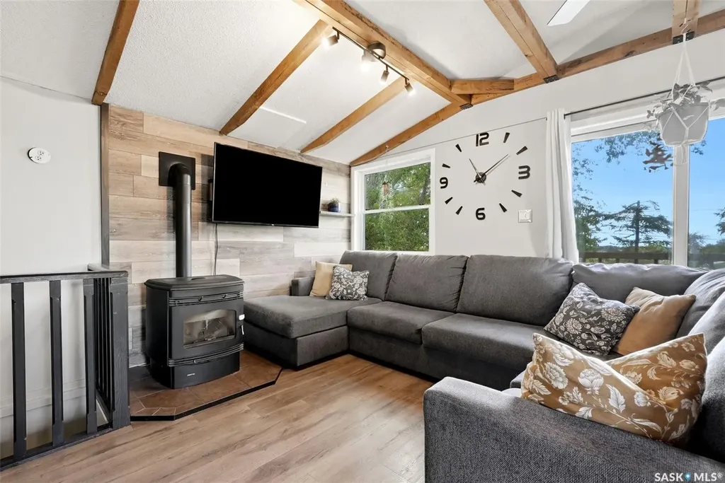 213 Grove Avenue Saskatchewan Beach SK S0G 4L0