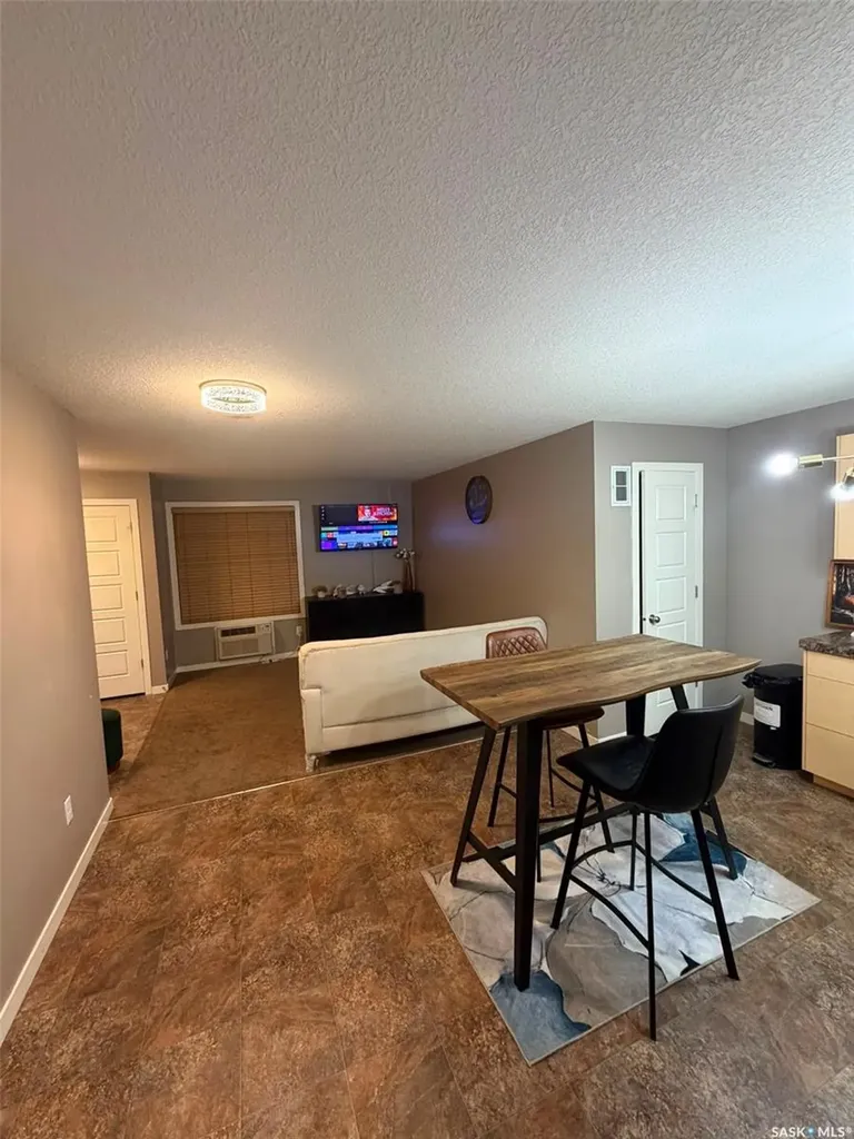5742 Gordon Road Regina SK S4W 0M1
