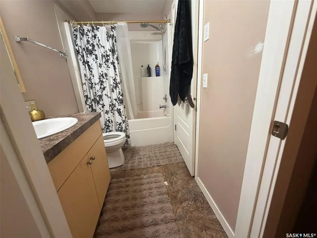 5742 Gordon Road Regina SK S4W 0M1