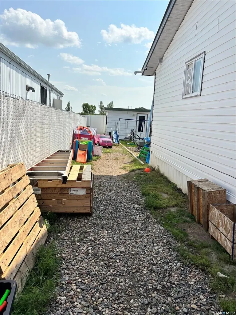68 Spencer Drive Kindersley SK S0L 1S1