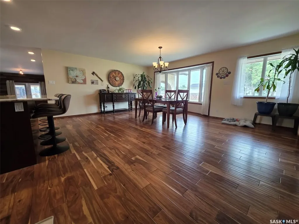 304 4th Avenue SE Swift Current SK S9H 3L8