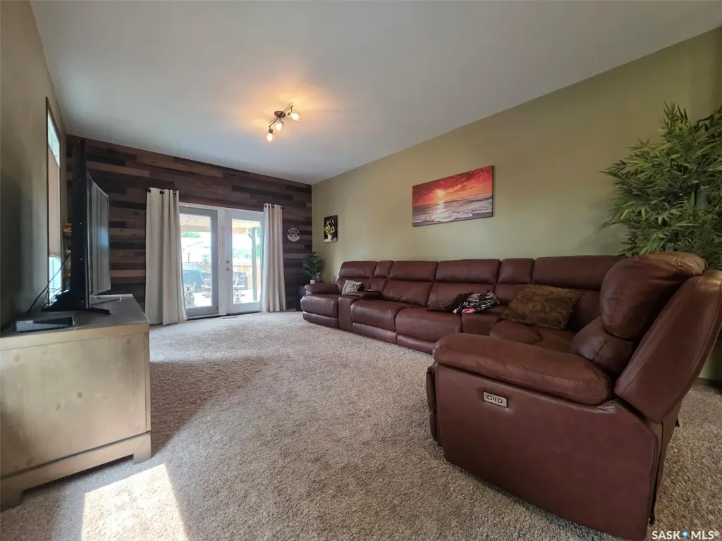 304 4th Avenue SE Swift Current SK S9H 3L8