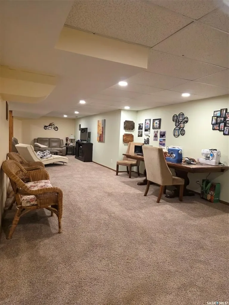 304 4th Avenue SE Swift Current SK S9H 3L8
