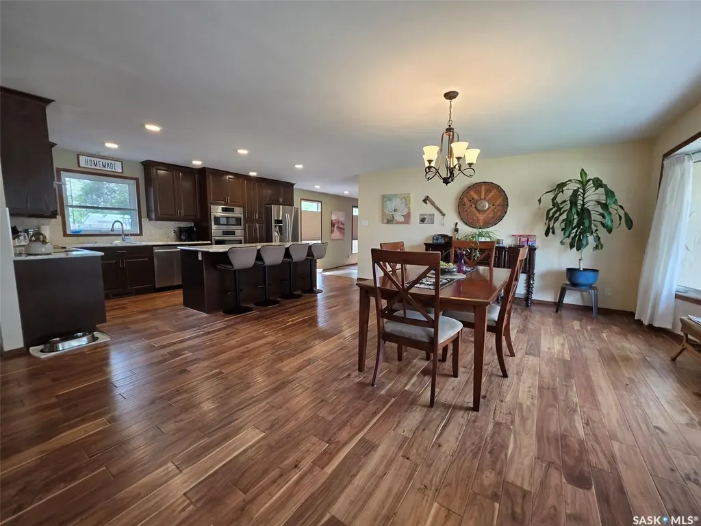 304 4th Avenue SE Swift Current SK S9H 3L8