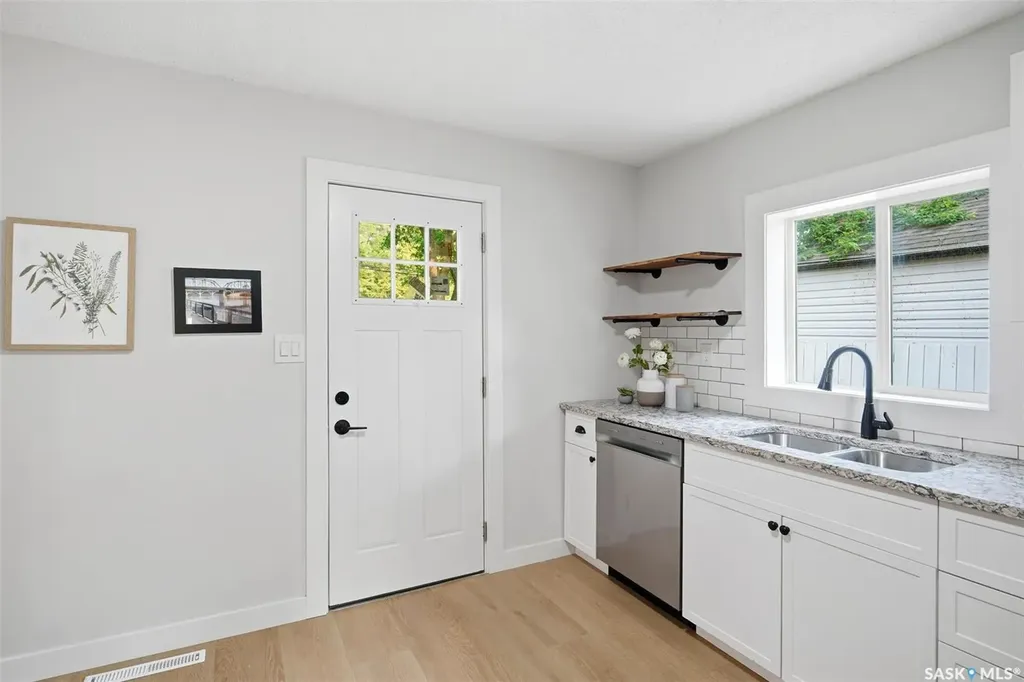 836 I Avenue S Saskatoon SK S7M 1Z3